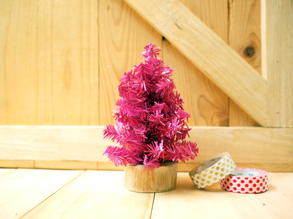 Small Christmas Tree, Pink